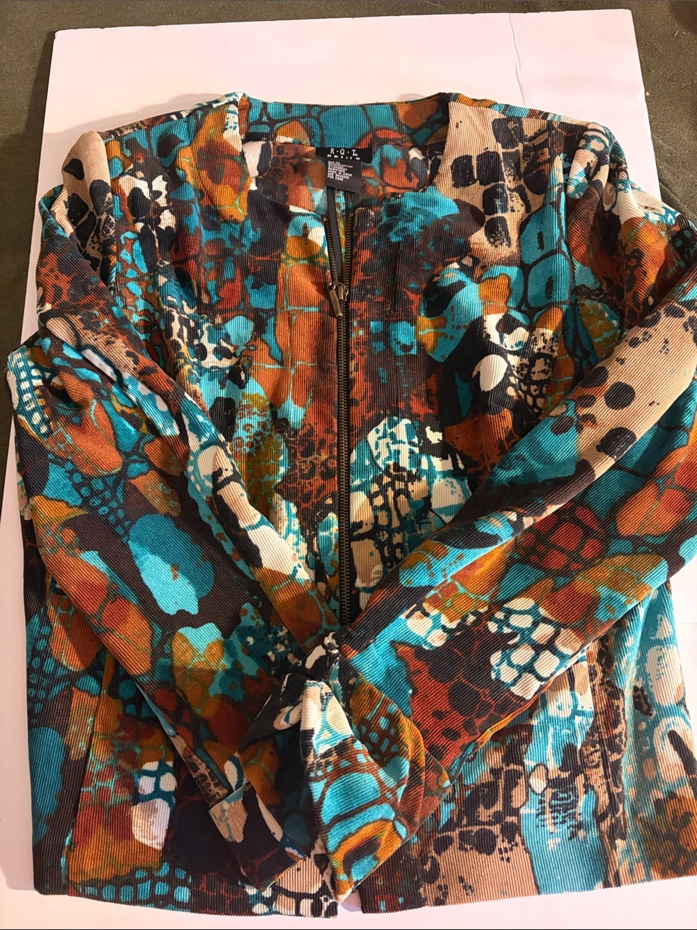 Bold Abstract Print Zip-Front Women's Top - Teal/Brown